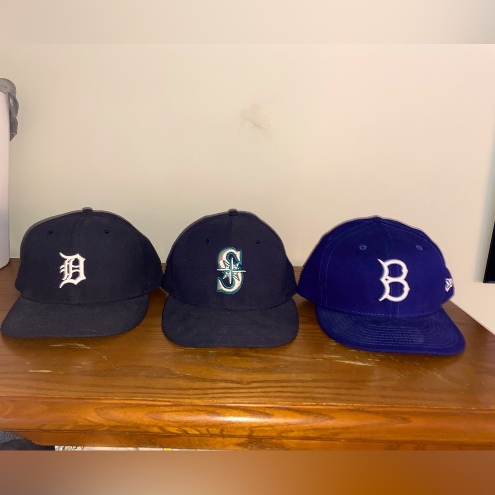MLB new era fitted hats bundle (3 hats) 7 and 5/8 size